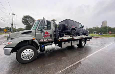 Local Light Heavy Duty Towing Tow Truck Wrecker Roadside Assistance Services Near Me in New Orleans Louisiana (LA) and surrounding areas including but not limited to the Westbank, Harvey, Gretna, Algiers, Marrero, Westwego, Belle Chasse, Chalmette, Luling, Destrehan, Kenner & Metairie.