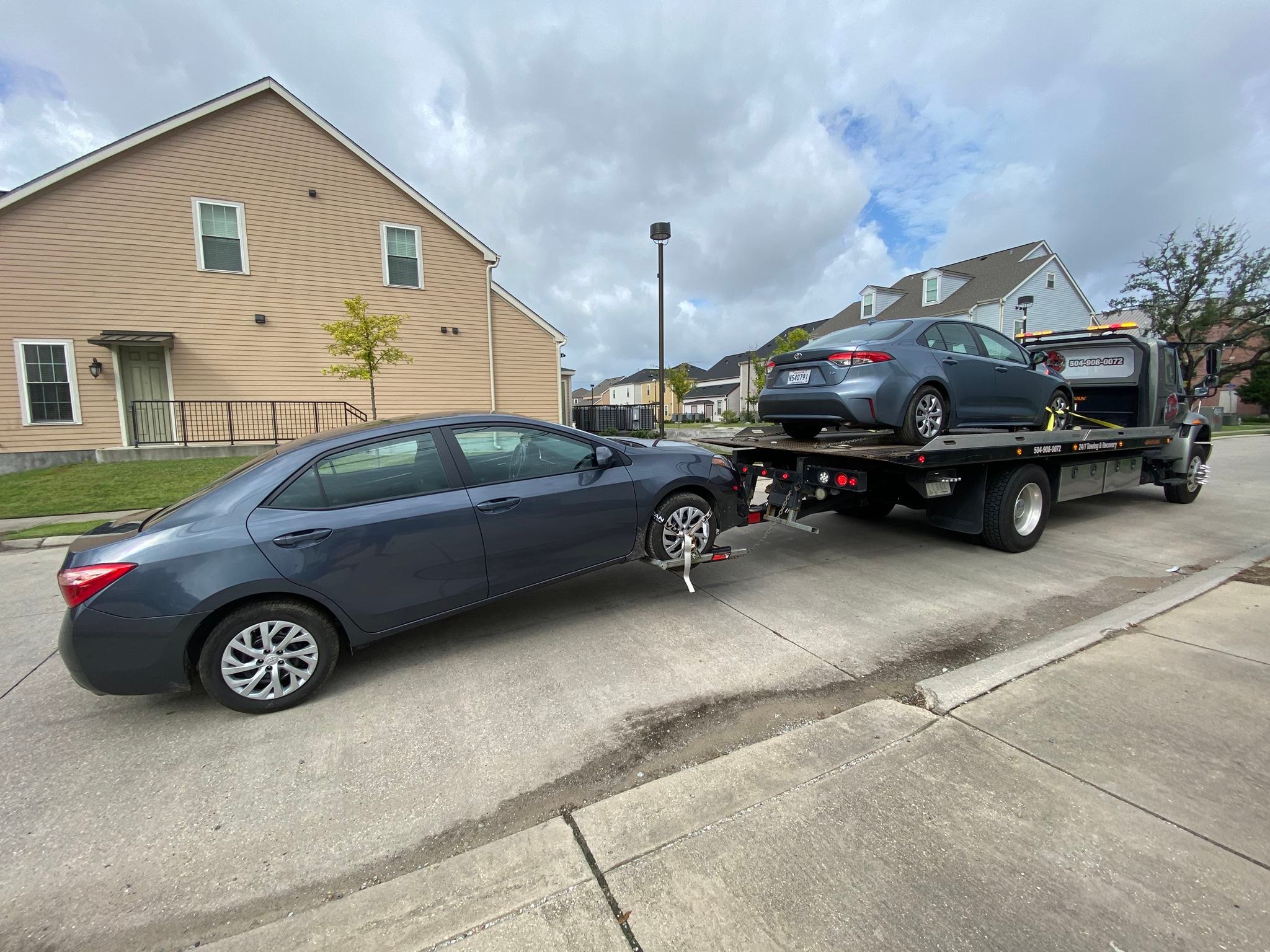 Local Light Heavy Duty Towing Tow Truck Wrecker Roadside Assistance Services Near Me in New Orleans Louisiana (LA) and surrounding areas including but not limited to the Westbank, Harvey, Gretna, Algiers, Marrero, Westwego, Belle Chasse, Chalmette, Luling, Destrehan, Kenner & Metairie.