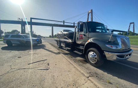 Local Light Heavy Duty Towing Tow Truck Wrecker Roadside Assistance Services Near Me in New Orleans Louisiana (LA) and surrounding areas including but not limited to the Westbank, Harvey, Gretna, Algiers, Marrero, Westwego, Belle Chasse, Chalmette, Luling, Destrehan, Kenner & Metairie.