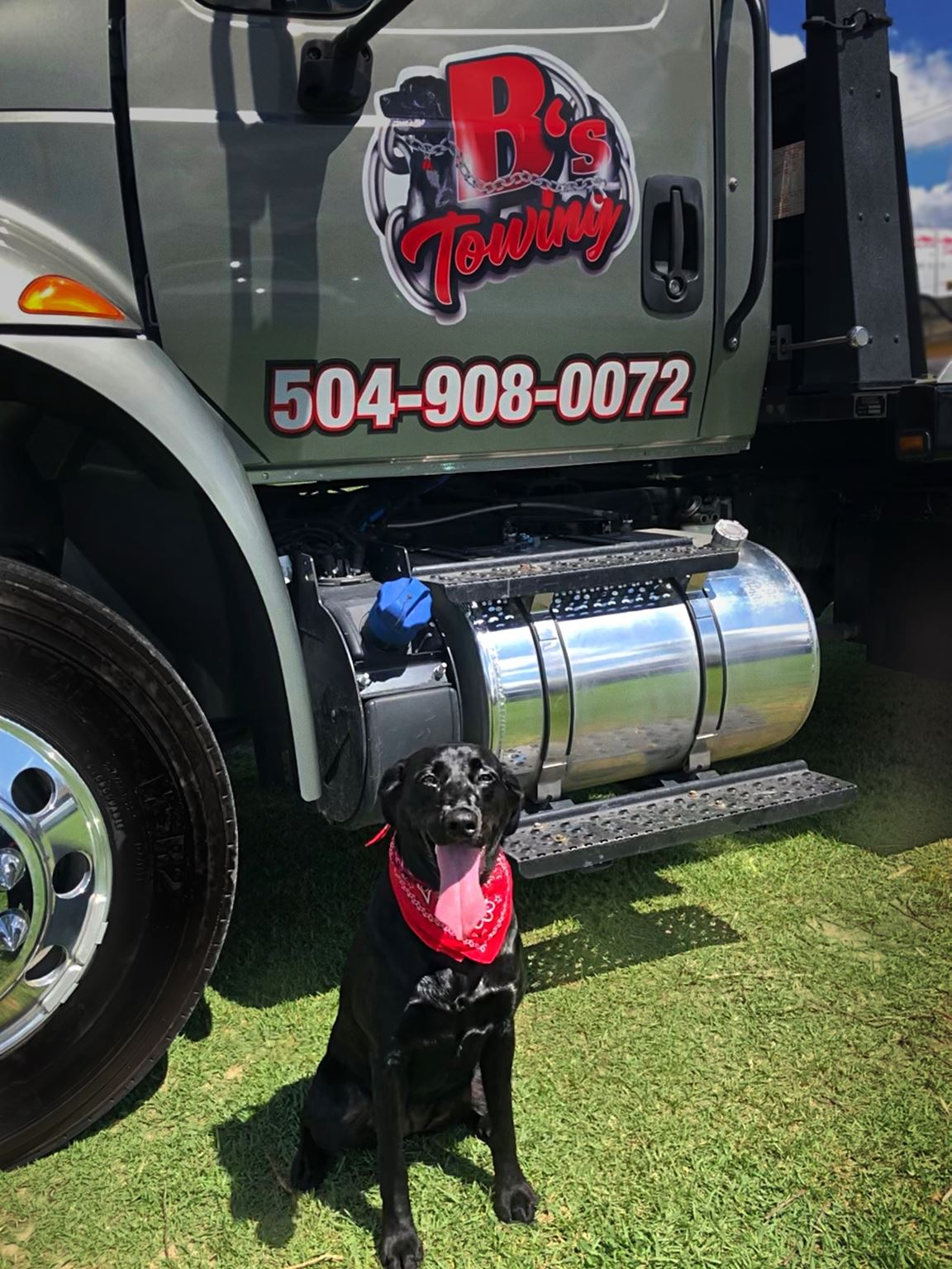 Local Light Heavy Duty Towing Tow Truck Wrecker Roadside Assistance Services Near Me in New Orleans Louisiana (LA) and surrounding areas including but not limited to the Westbank, Harvey, Gretna, Algiers, Marrero, Westwego, Belle Chasse, Chalmette, Luling, Destrehan, Kenner & Metairie.