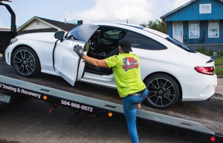 B's Towing vehicle loading securement
