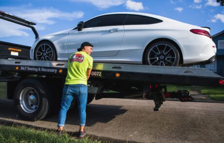 B's Towing vehicle loading securement