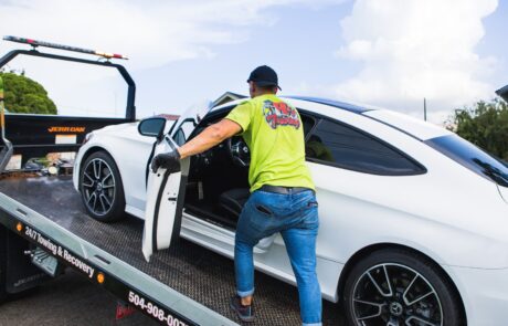 B's Towing vehicle loading transport